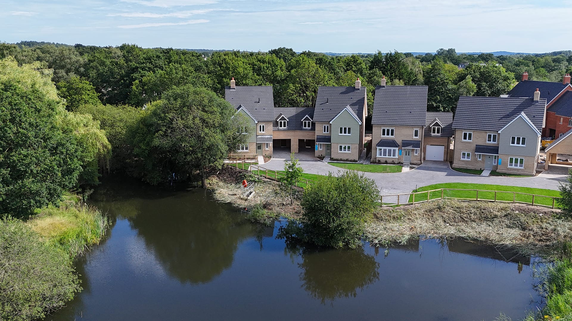 Houses for Sale in Camberley Water’s Edge, Surrey